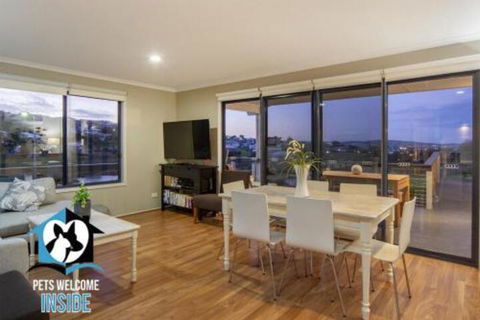 Almost New + Sea & Lake Views - Timeshare Accommodation 1
