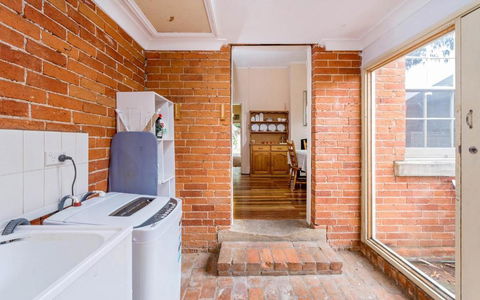 Eliza 1875 Red Brick Duplex Townhouse - Timeshare Accommodation 5