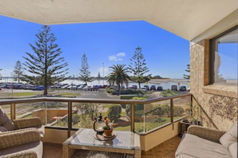 Sundowner Apartment 2 - Timeshare Accommodation 0