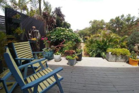 Ven & Marks Place - Timeshare Accommodation 7