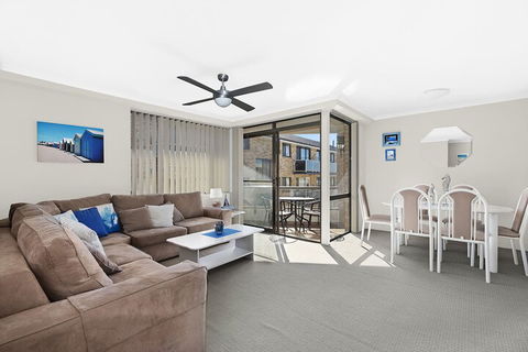 Golden Sands Apartment 10 - Timeshare Accommodation 3