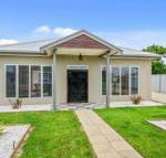 Zaahira House
