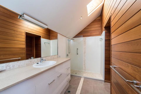 52 Tramican Street - Timeshare Accommodation 3
