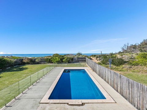 Dayz Dreamin Pool Gas Fireplace & Beachfront - Timeshare Accommodation 4