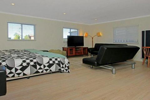 Culburra Getaway Close To Beach & Lake - Timeshare Accommodation 2