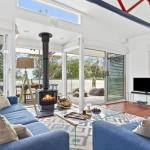 The Boathouse Comfortable Beachfront Home - Timeshare Accommodation 0