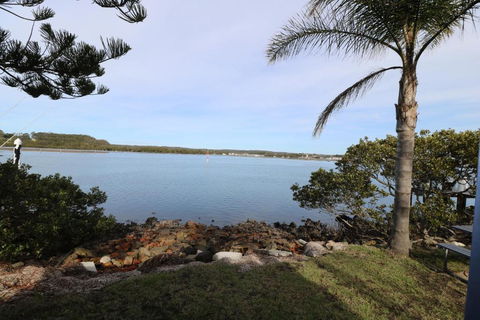 Waterfront Cottages - Timeshare Accommodation 1