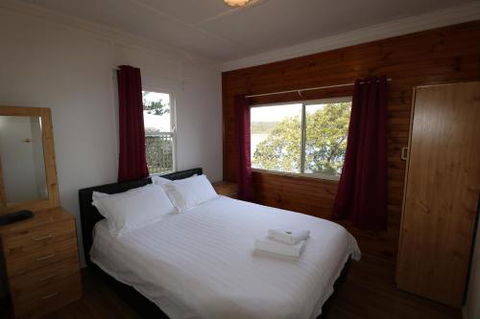Waterfront Cottages - Timeshare Accommodation 3