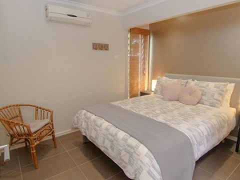 Two Sands Town House - Timeshare Accommodation 4