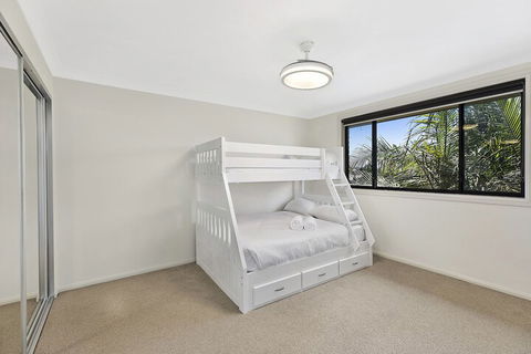 North Entrance Beach House - Timeshare Accommodation 4