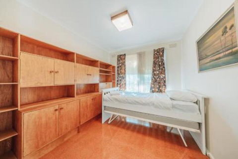 Doncaster Beautiful 4 Bedder+ Walking To Westfield - Timeshare Accommodation 3