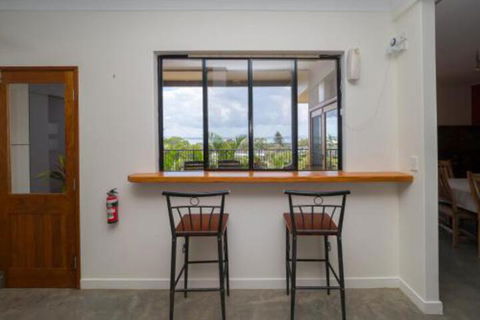 Blue Water Retreat Upstairs - Timeshare Accommodation 2