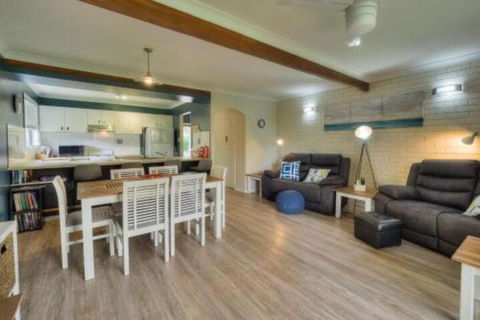 Harbour Court On The Bay - Timeshare Accommodation 4