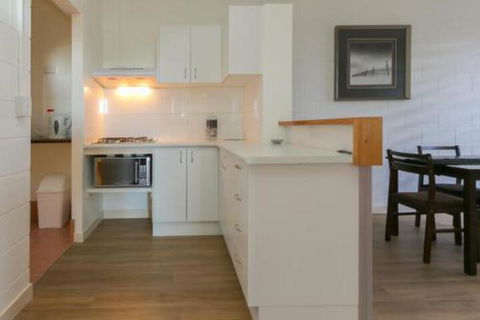 Blue Water Retreat Upstairs & Downstairs - Timeshare Accommodation 2