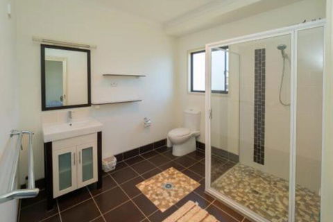 Blue Water Retreat Upstairs & Downstairs - Timeshare Accommodation 7