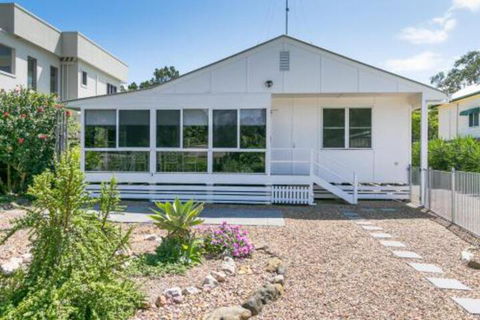 Charming Home By The Sea - Timeshare Accommodation 7