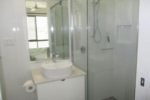 Comfy & Cosy (Upstairs) - Timeshare Accommodation 4