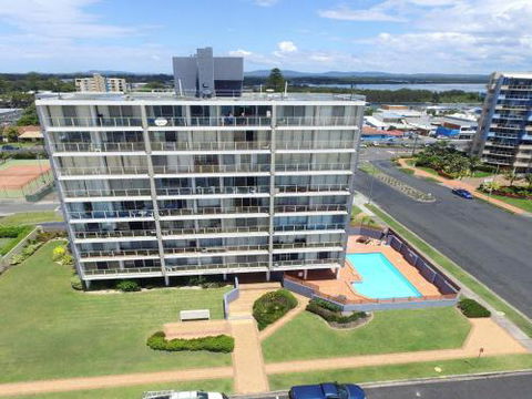 Ebbtide 2 On Main Beach! - Timeshare Accommodation 5