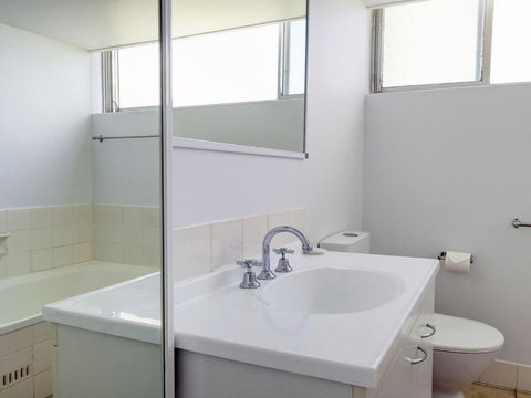 Ebbtide 2 On Main Beach! - Timeshare Accommodation 3