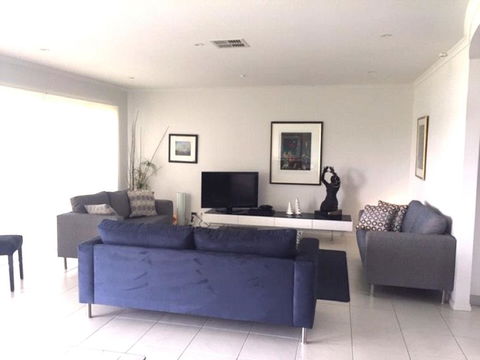 Island Waterfront Getaway WiFi - Timeshare Accommodation 2