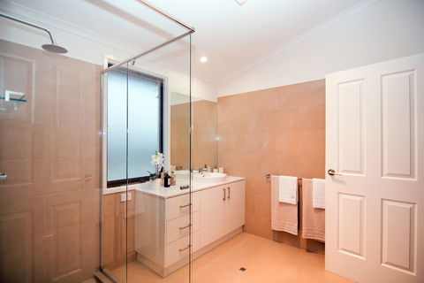 Lake House 61 Mulwala - Timeshare Accommodation 5
