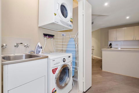 Ocean Views Unit 24 - Timeshare Accommodation 7