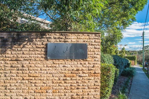 Lovely Apartment In Gordon Near Train Station - Timeshare Accommodation 2