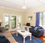 Love Shack 1 bedroom cosy cottage
