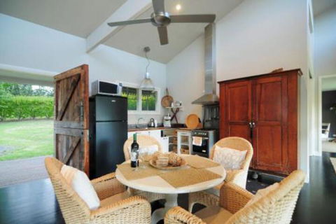 Willabrook Retreat Mojo Cottage Romantic Escape! - Timeshare Accommodation 4