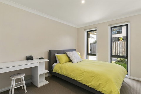 Summer Breeze Free Wifi & Netflix Inlet Side Central Location - Timeshare Accommodation 7