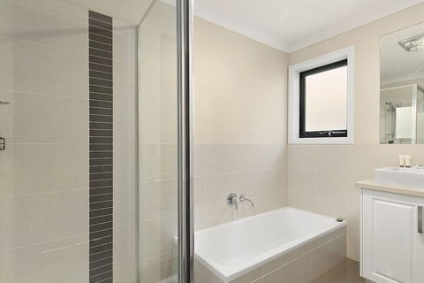 Summer Breeze Free Wifi & Netflix Inlet Side Central Location - Timeshare Accommodation 6