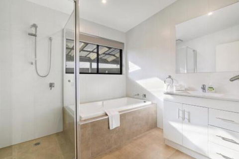 Easy Living Bayside Accommodation - Timeshare Accommodation 2