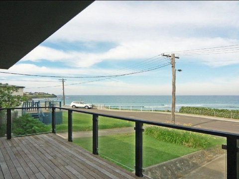Prime Position Across From Seven Mile Beach - Timeshare Accommodation 3