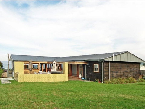 Prime Position Across From Seven Mile Beach - Timeshare Accommodation 6