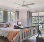 Sounds by the Sea open plan living metres to beach - Timeshare Accommodation