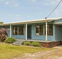 Tea Tree Cottage great yard for pets  kids - Timeshare Accommodation
