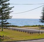 The Penguins Head across from the beach - Timeshare Accommodation
