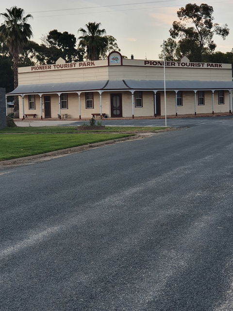 Deniliquin Pioneer Tourist Park - Timeshare Accommodation 3