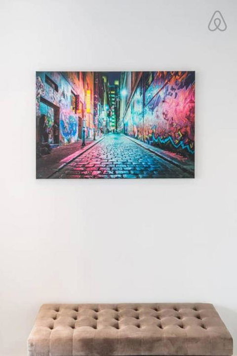 Penthouse At Graffiti Laneways & Top Restaurants - Timeshare Accommodation 1
