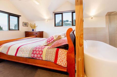 BAY VIEWS On MANNA DROMANA - Timeshare Accommodation 1