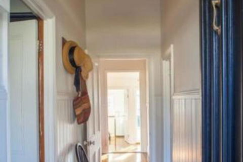 Wormwood House - Timeshare Accommodation 4