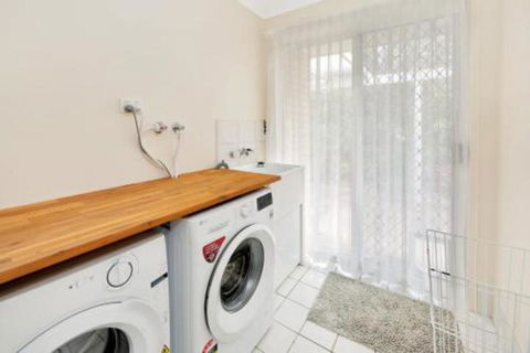 Hook Wine & Sinker Hervey Bay - Timeshare Accommodation 2