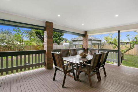 Family Getaway Walk To Bay Beach - Timeshare Accommodation 2