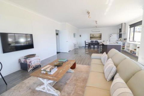 Elysium Lakehouse - Timeshare Accommodation 7
