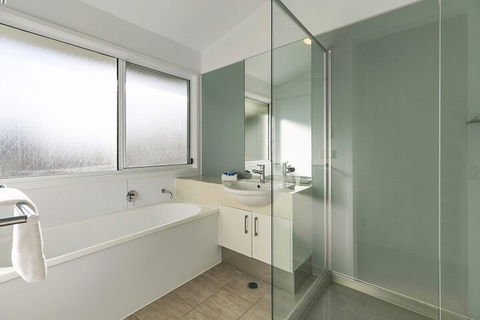 Stunning River House 51 Hilton Esplanade - Timeshare Accommodation 3