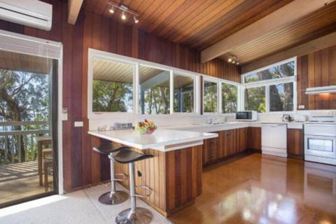 Surfers Ave 17 Narrawallee - Timeshare Accommodation 4