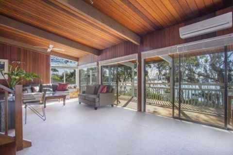 Surfers Ave 17 Narrawallee - Timeshare Accommodation 5