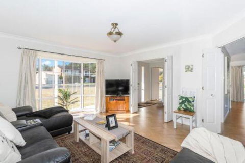 Macleay Street 23 Narrawallee - Timeshare Accommodation 0