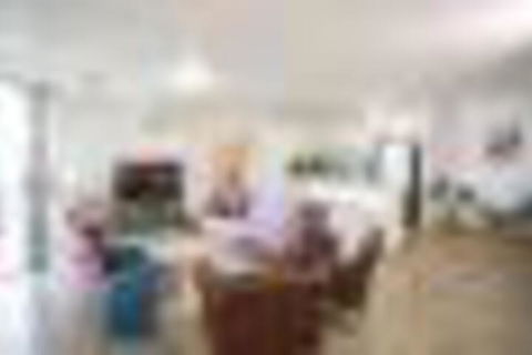 Mod 2 Bed Large Bris City Car Park WIFI Netflix  - Timeshare Accommodation 3