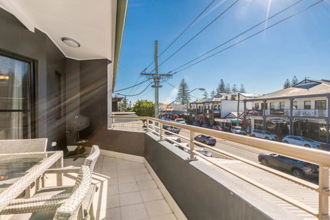 2 / 8 Lawson Street Byron Bay Absolute Solace - Timeshare Accommodation 3